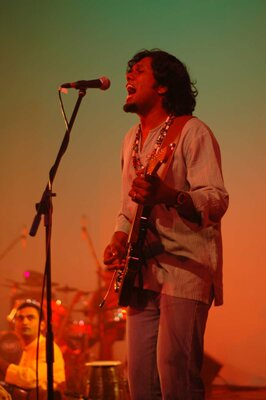 Bruce Lee Mani Bruce Lee Mani